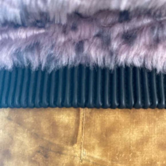 Lavender Faux Fur GUESS Jacket - Picture 6 of 9